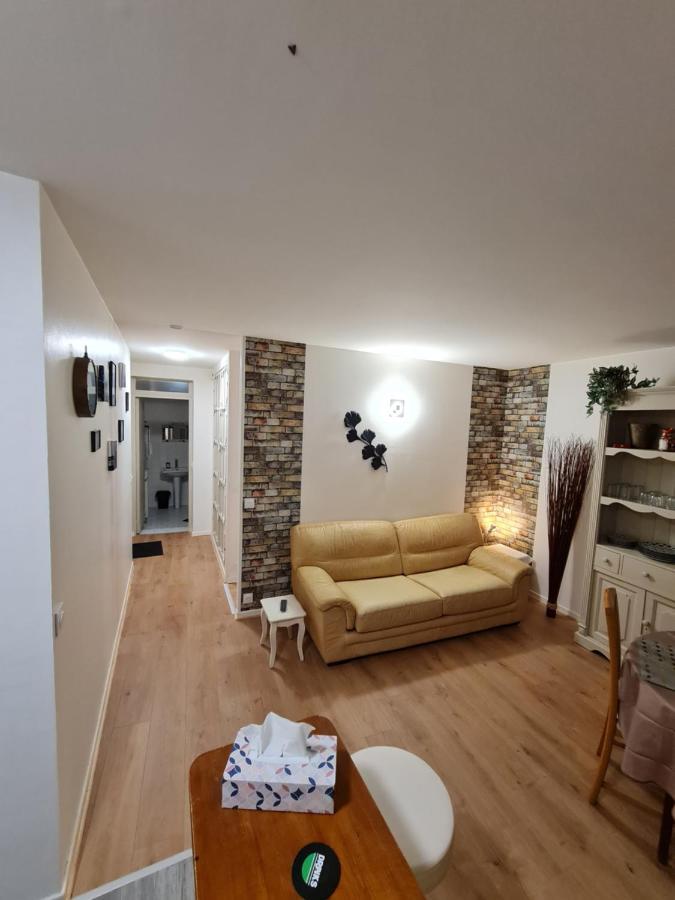 Appartement Deux Pieces Terrasse à Moret-sur-Loing Extérieur photo