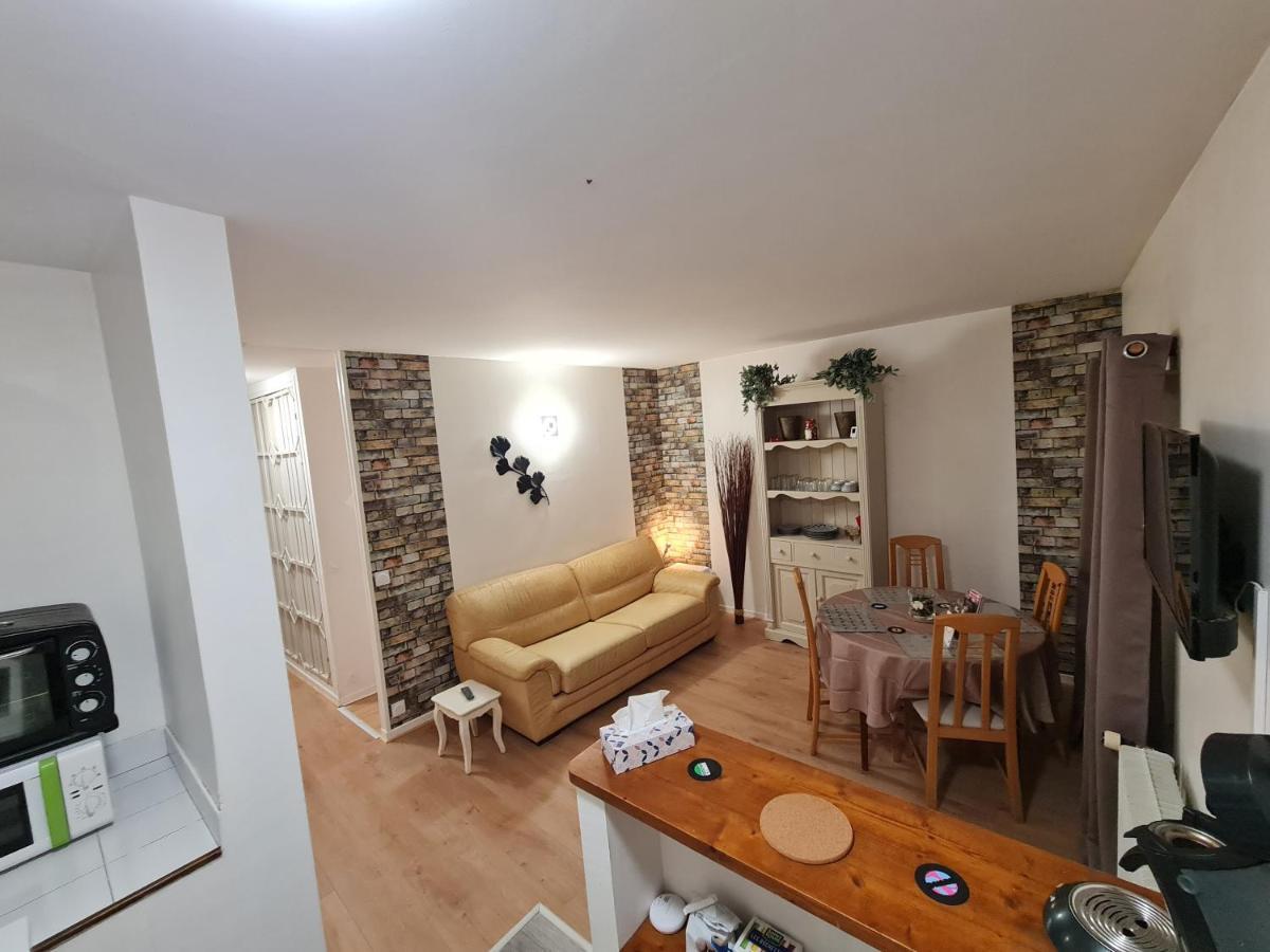 Appartement Deux Pieces Terrasse à Moret-sur-Loing Extérieur photo